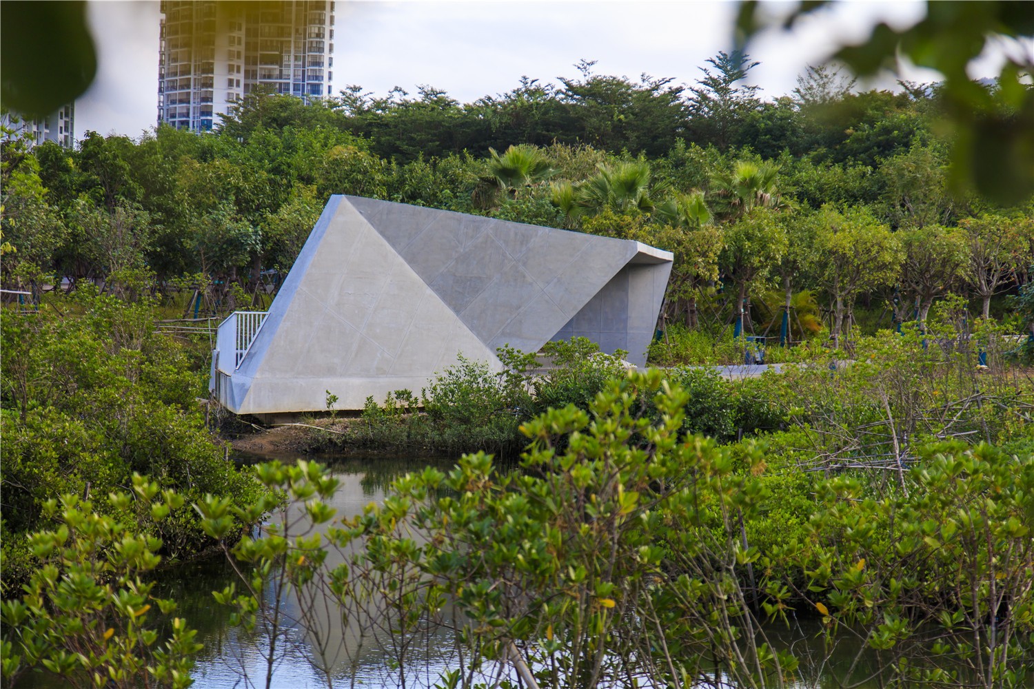 1564623038996098.jpg 16 Looking from the West.jpg