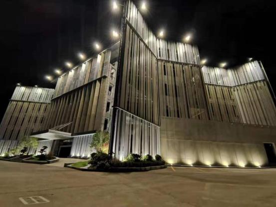 魏真博士喜獲2019年中國建筑裝飾協會設博會十大風云人物